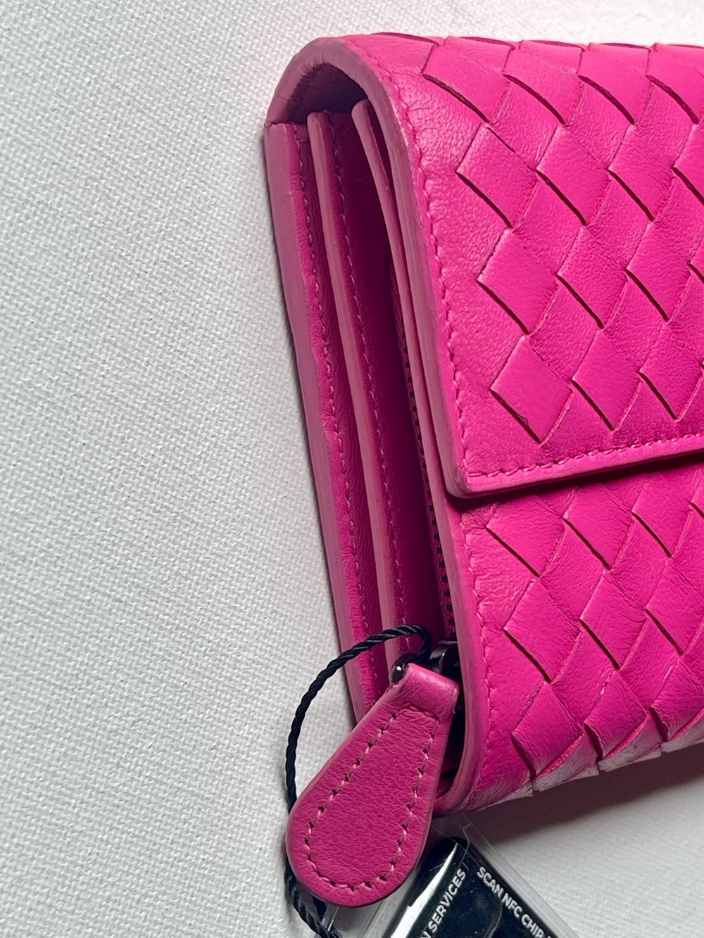 LIKE NEW BOTTEGA VENETA INTRECCIATO CONTINENTAL NAPPA LEATHER DEEP PINK WALLET - Picture 7 of 17